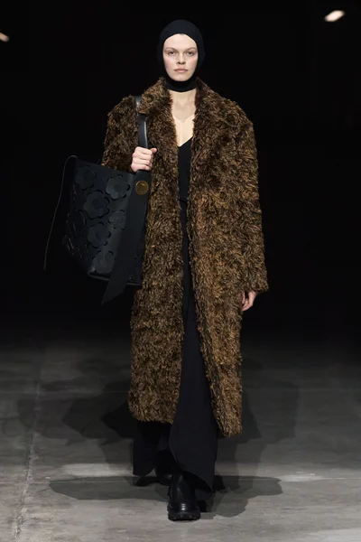 Look 61